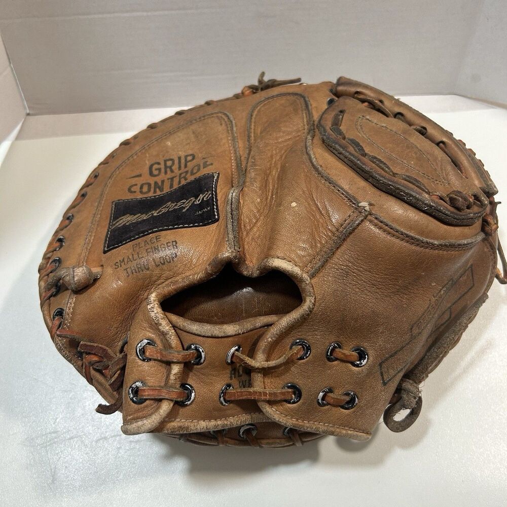 Vintage 1960's MacGregor 60 John Roseboro Autograph Model Catchers Mitt Japan